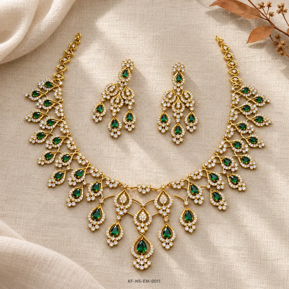 KF-NS-EM-0011__Emerald-Garden-Royale-Designer-Neck-Set__03-Heritage-Linen-Collection-Edit-compressed-ndt-tools